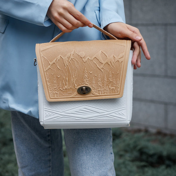 White&Ivory Leather Shoulder Bag